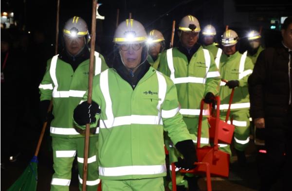 김민석 국무총리, 관악구 환경공무관 격려방문 기사 이미지