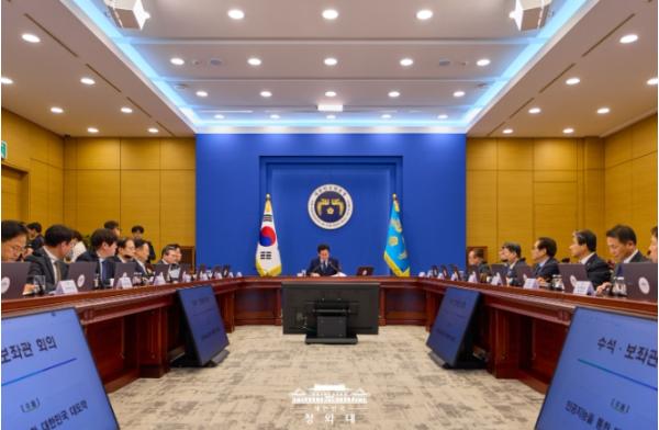 이재명 대통령, 수석보좌관회의 주재 기사 이미지